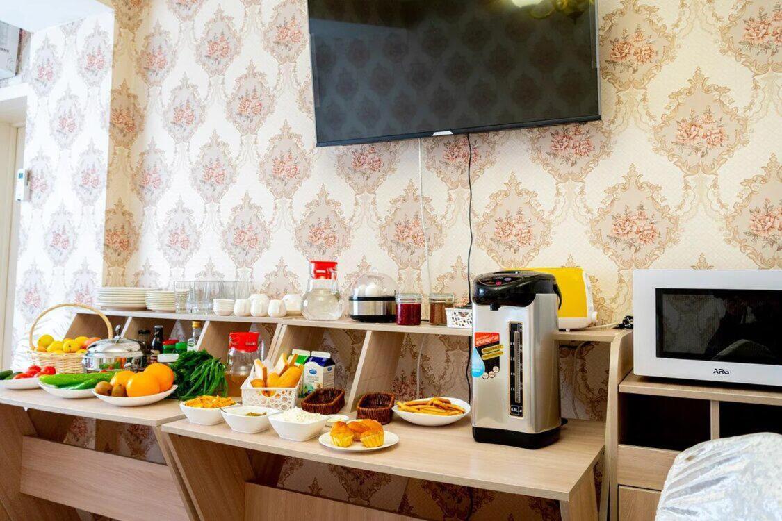 Gold Boutique Hotel Almaty Bagian luar foto