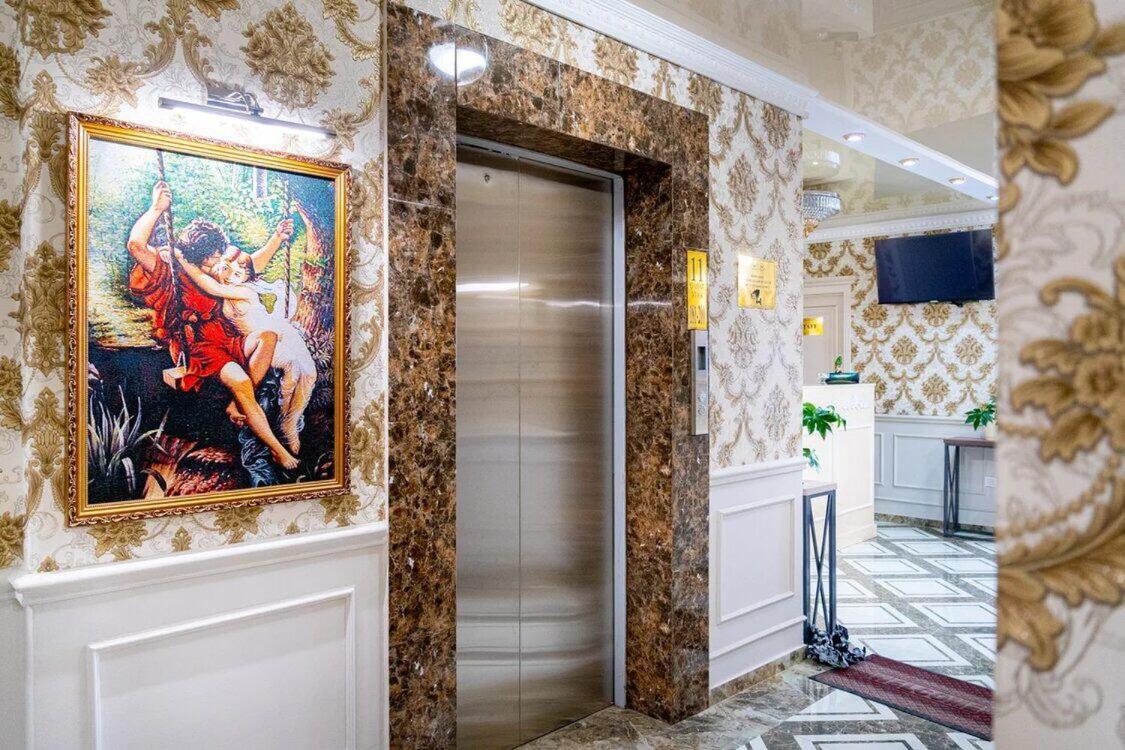 Gold Boutique Hotel Almaty Bagian luar foto