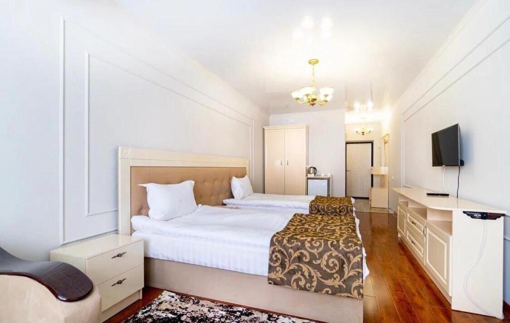 Gold Boutique Hotel Almaty Bagian luar foto