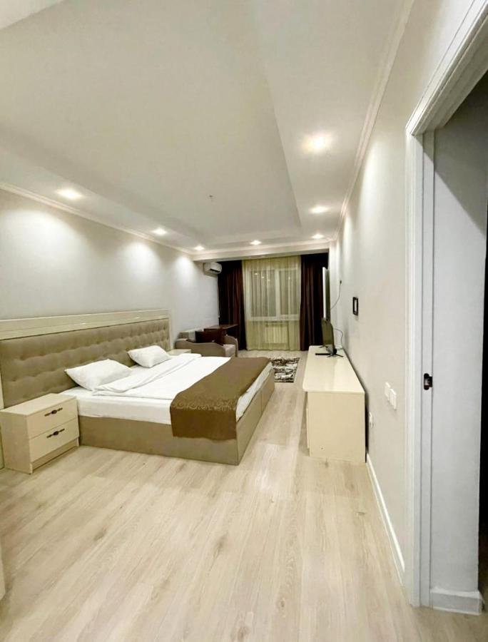 Gold Boutique Hotel Almaty Bagian luar foto