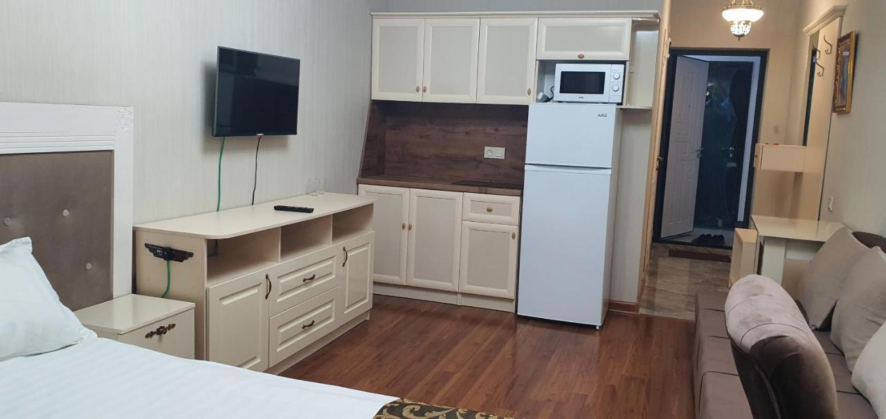 Gold Boutique Hotel Almaty Bagian luar foto
