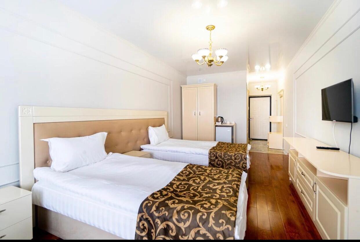 Gold Boutique Hotel Almaty Bagian luar foto